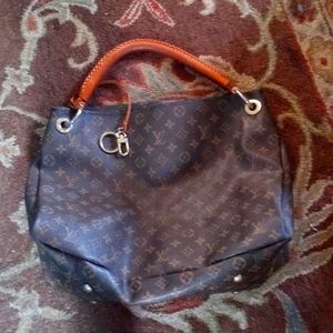 Louis Vuitton Paris purse